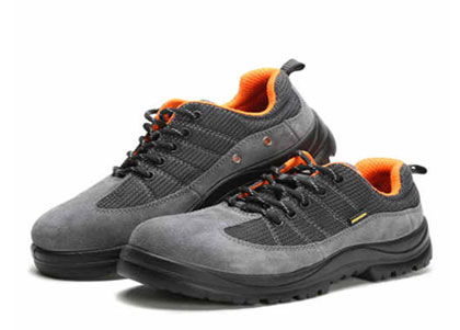 在靜電儲蓄增高的工作環境中穿防靜電安全鞋是必要的