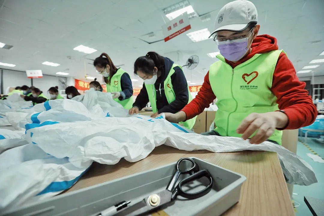 這些“守護者”們在上海誠格干了件大事！——20天，750人次，經手近4萬件防護服！